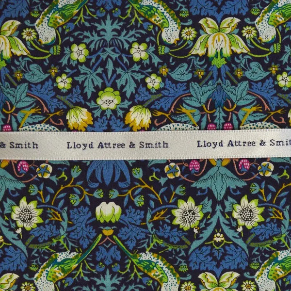 L A Smith Green Liberty Art Fabric Hank - Accessories