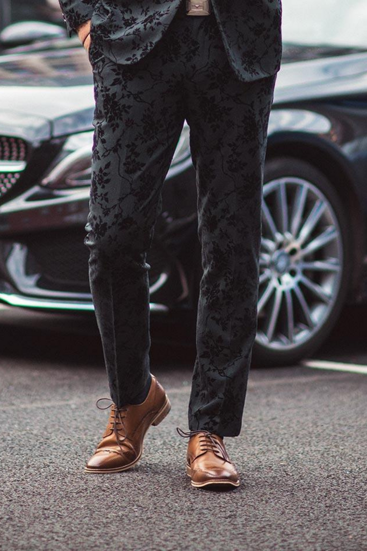 Cavani Georgi Black Floral Suit Trousers - 30R - Suit & Tailoring